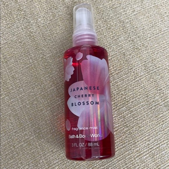 NWT Bath & Body Works (2pc set) - Picture 5 of 6